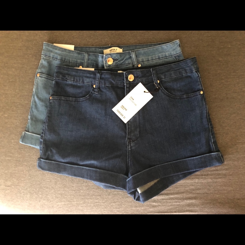 ☀️FOREVER 21 ☀️Two High Rise Denim Shorts